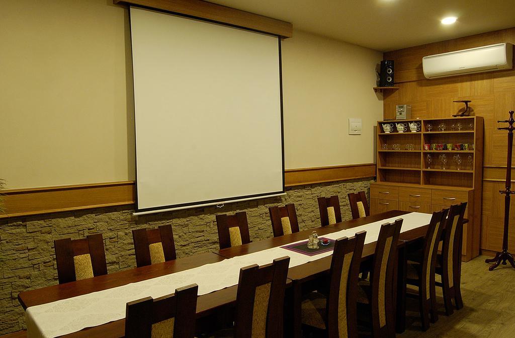 Penzion Majak Banská Bystrica Exterior foto